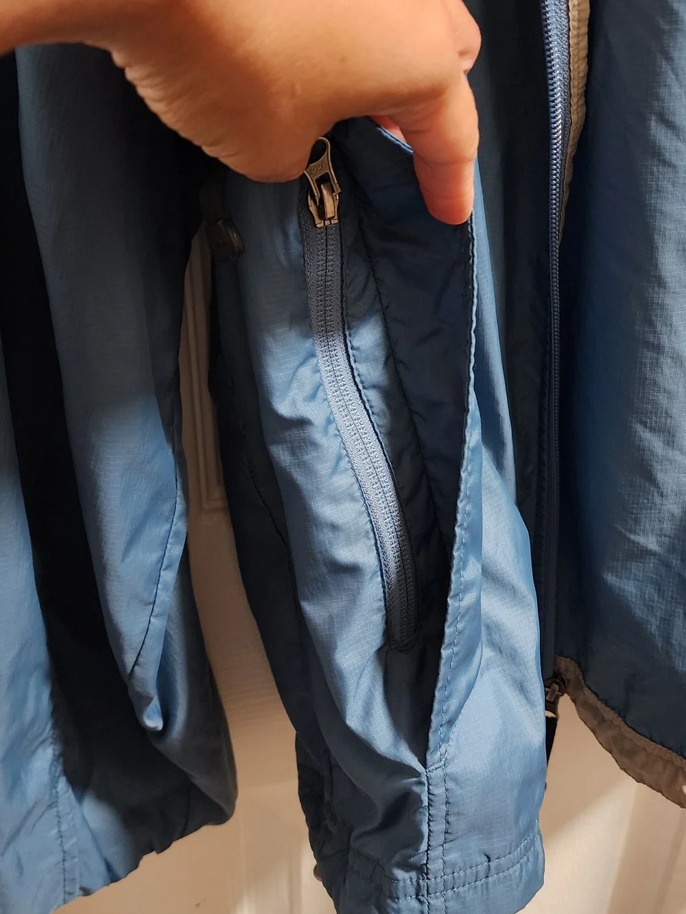 L.L. Bean Men's Slate Blue Lightweight Hooded Jacket